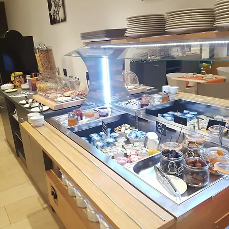 Enight Hotell Gradignan