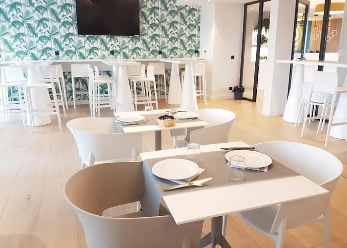 Enight Hotel Gradignan